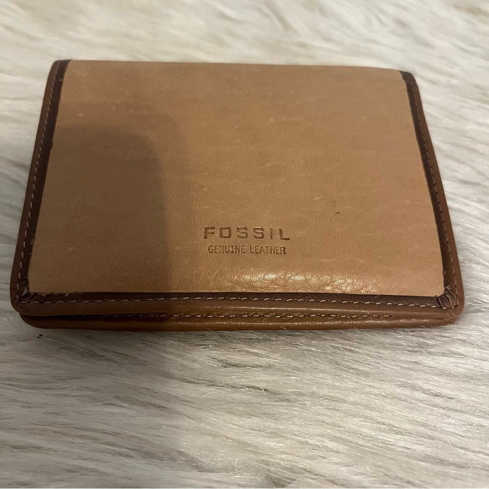 Fossil Beige and Brown Leather Wallet with Floral Studs - Picture 4 of 15